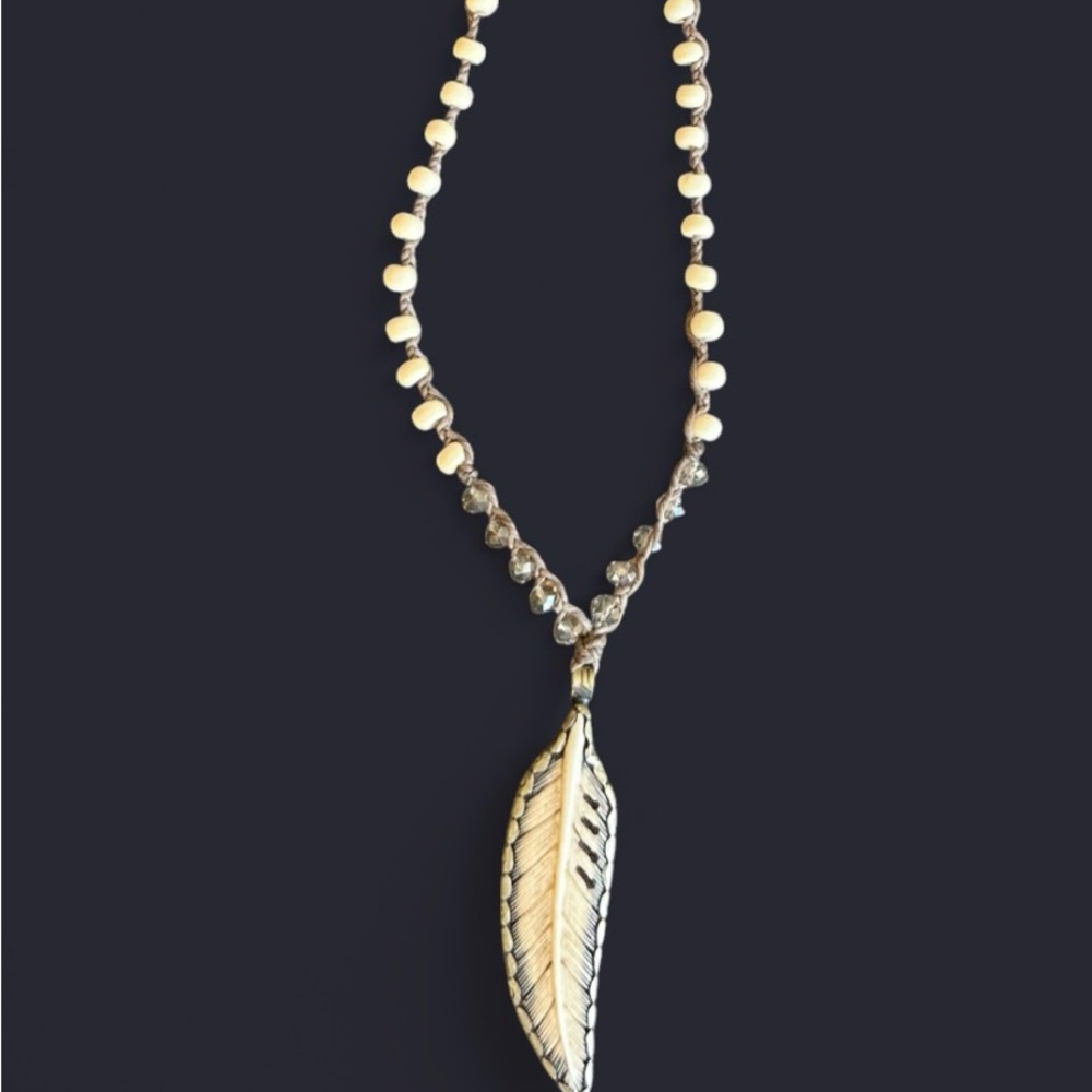 Source Unknown Silver Feather Necklace With Cream… - image 1